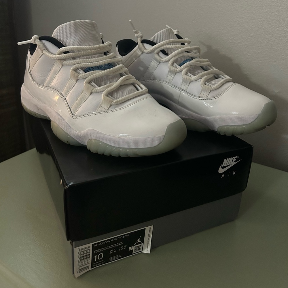 Men’s Jordan 11 low